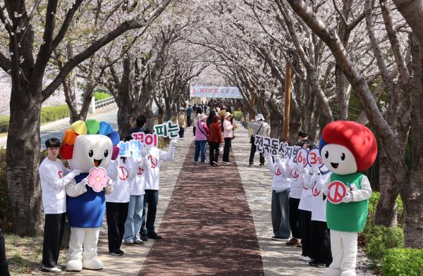 Die südkoreanische Gouverneurswahl ist für den 3. Juni geplant, da Lee hohe Zustimmungswerte erhält