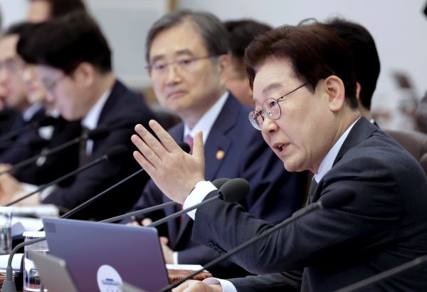 Lee fordert kriegführende Länder auf, die Menschenrechte zu respektieren und Schritte in Richtung Frieden zu unternehmen