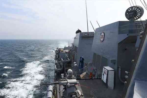 US-Zentralkommando: 6 Schiffe kehren am ersten Tag der Seeblockade gegen den Iran um