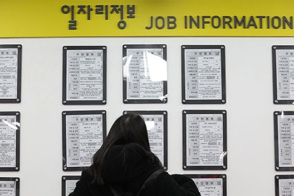 Der Anstieg der Arbeitsplätze liegt im zweiten Monat in Folge bei über 200.000