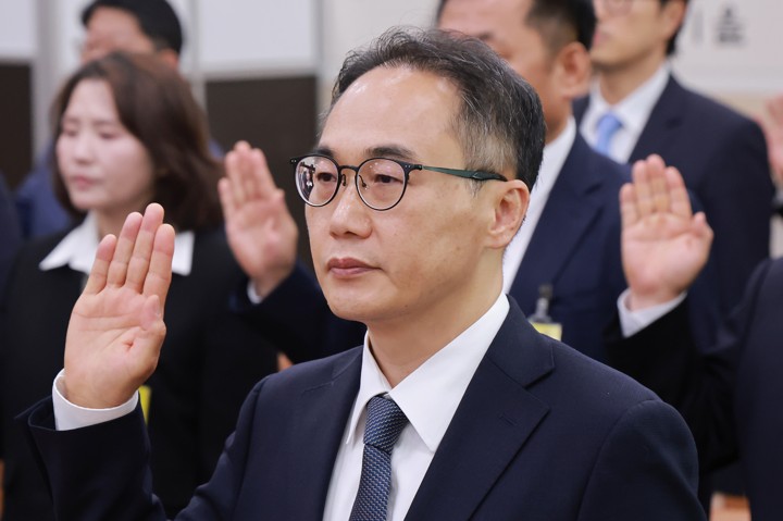 Ehemaliger Generalstaatsanwalt bestreitet externen Druck im Fall Daejang-dong