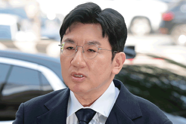 Polizei beantragt Haftbefehl gegen Hybe-Vorsitzenden Bang Si-hyuk im IPO-Betrugsfall