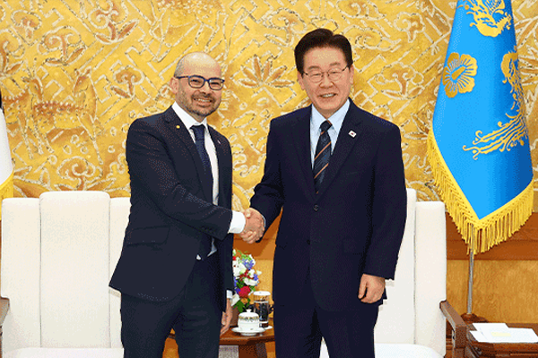 Präsident Lee und CEO von Google DeepMind treffen sich, um die Richtung der KI-Entwicklung zu besprechen