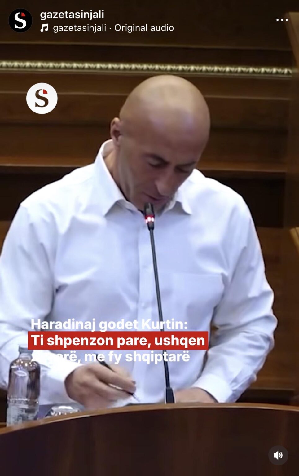 Ich bin sehr gegen VV, aber warum wird die Versammlung beleidigt? Beleidigen wir uns gegenseitig ... Ehre unter Dieben, sagt man.