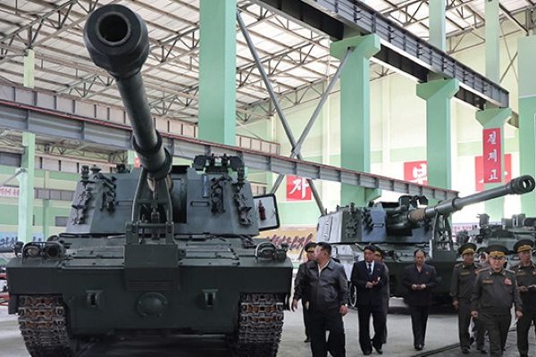 Nordkorea wird neue selbstfahrende Haubitze entlang der innerkoreanischen Grenze stationieren