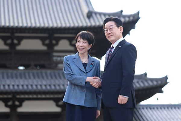 Präs. Büro heißt japanischen Premierminister mit Behandlung willkommen, die einem Staatsbesuch gleichkommt