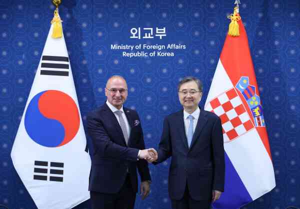 Die Außenminister Südkoreas und Kroatiens diskutieren über Zusammenarbeit in den Bereichen Verteidigung und Energie
