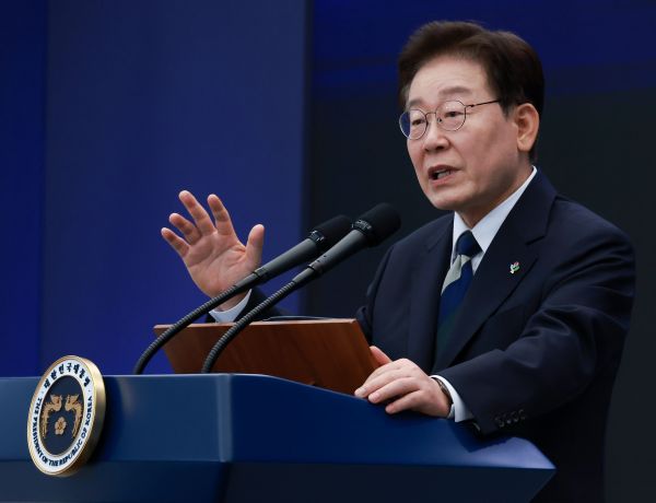 Lee: Geplanter Halbleitercluster kann der Region Jeolla helfen, das Gefühl der Ausgrenzung zu überwinden