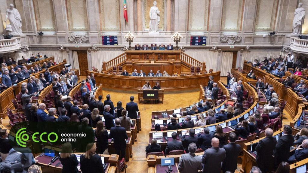 „Sie haben die Portugiesen getäuscht“. PS wirft der Regierung vor, die Arbeitsreform vor den Wählern zu verbergen