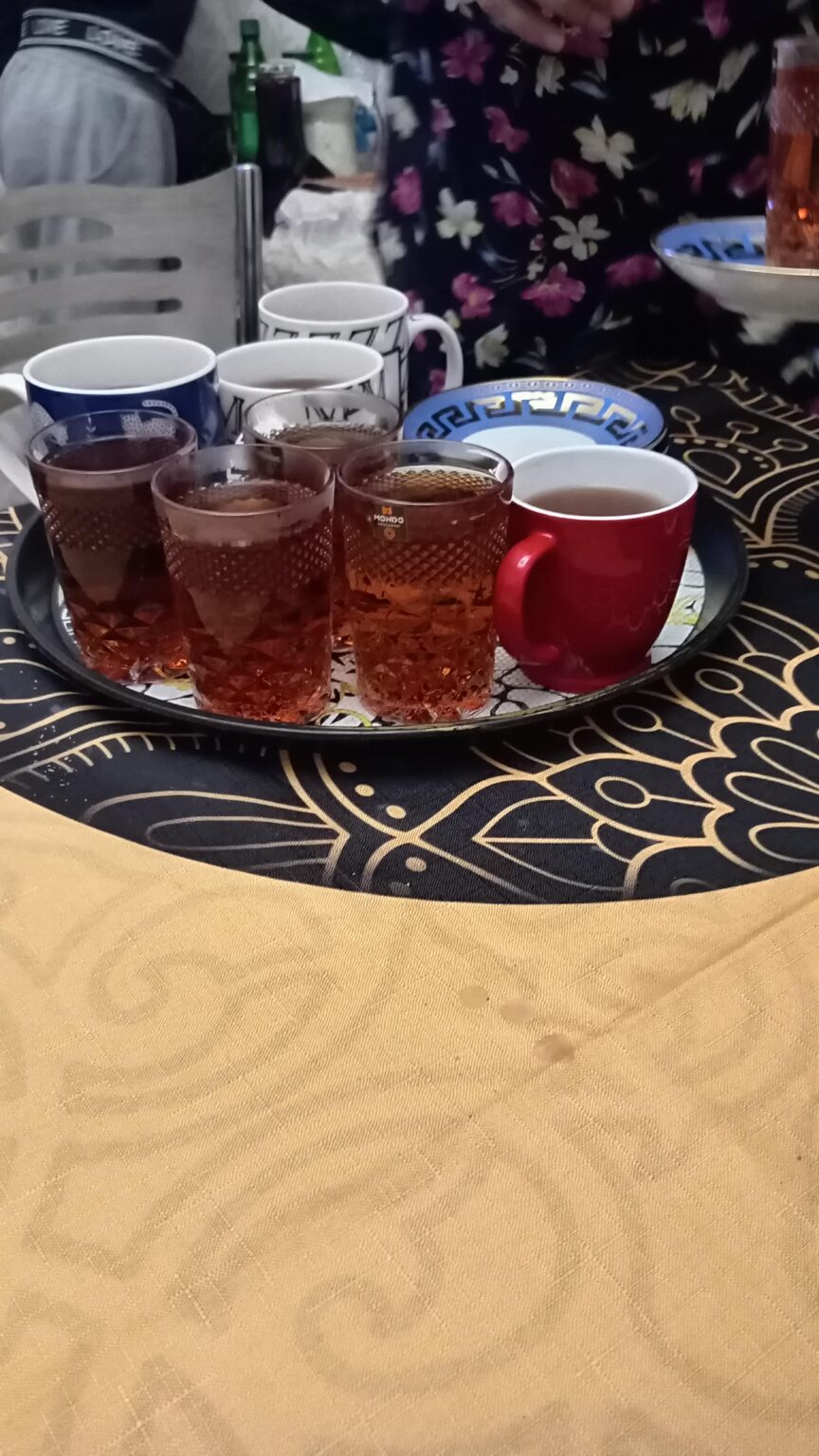 Eines unserer schönen Hobbys ist das Teetrinken 🇦🇿❤️ Wir sind in diesem Bereich weit verbreitet und haben viele Variationen von Tee