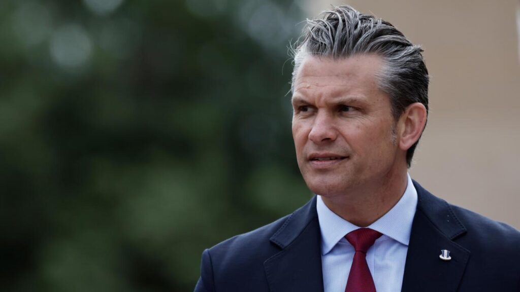 Bewohner eines französischen Dorfes sagen, US-Verteidigungschef Hegseth sei zum D-Day-Besuch nicht willkommen