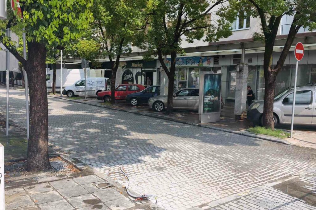 Verkehrsstörung im Zentrum von Podgorica; Mieter: Uns bleiben nur noch die Medien, die Dienste verlagern die Verantwortung Verkehrsstörung im Zentrum von Podgorica; Mieter: Uns bleiben nur noch die Medien, die Dienste verlagern die Verantwortung