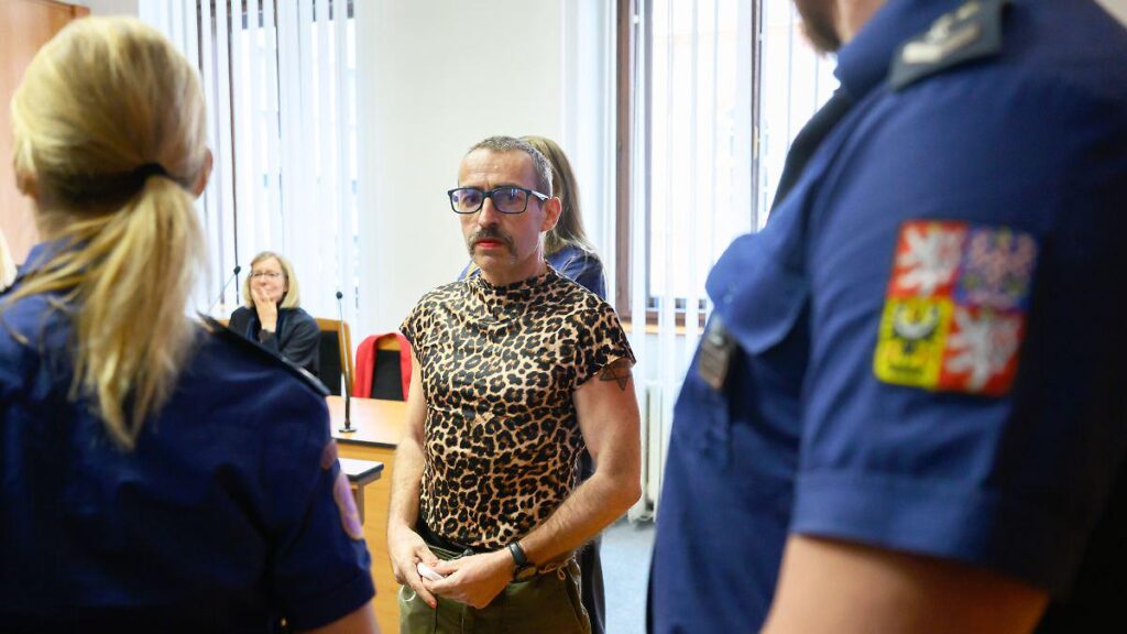 Breaking News: Neonazi Liebich soll Haftstrafe in Männergefängnis verbüßen