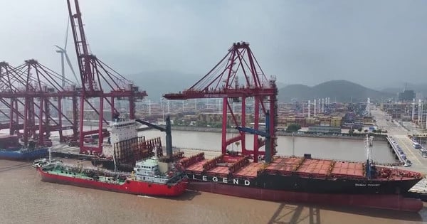 China eröffnet 20-tägige Container-Schifffahrtsroute nach Europa durch die Arktis. Vietnam.vn - Nền tảng quảng bá Việt Nam