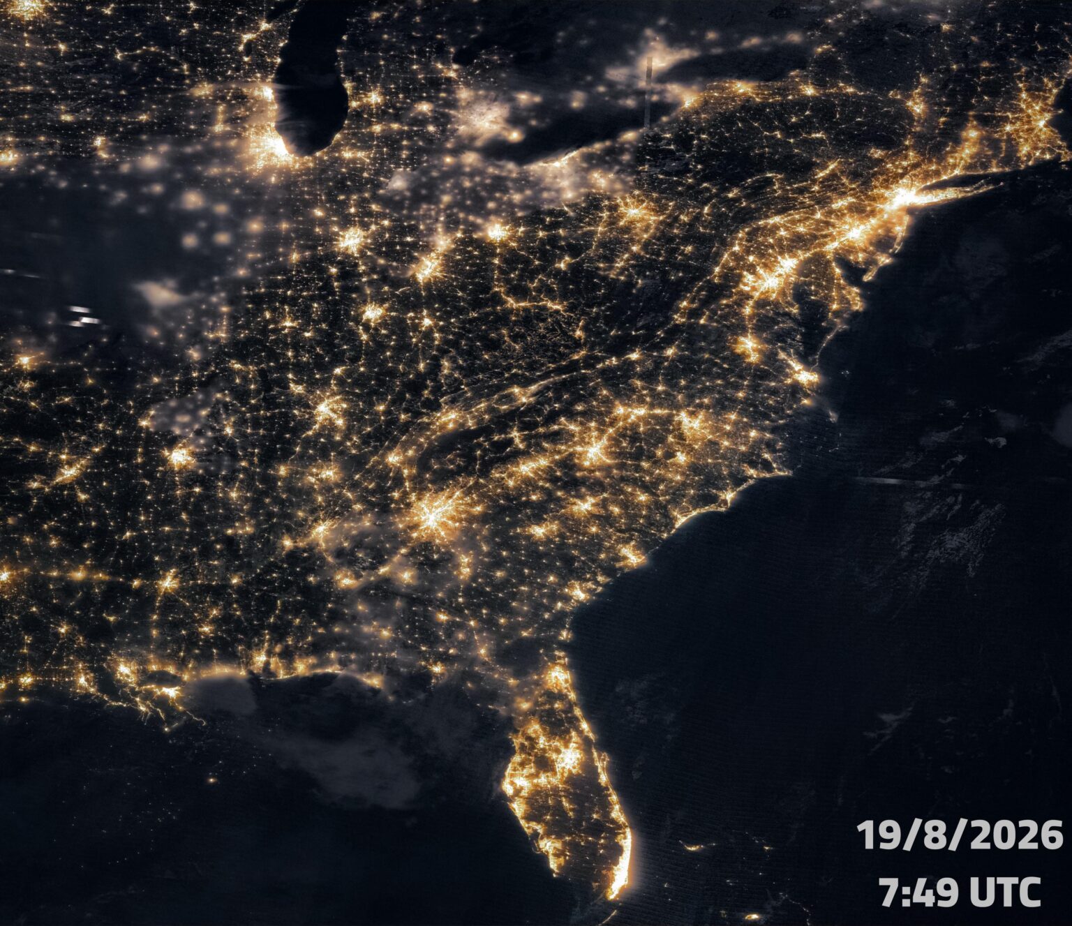 Der Osten der USA wurde gestern Abend über NOAA-20 vom Weltraum aus gesehen (koloriert)