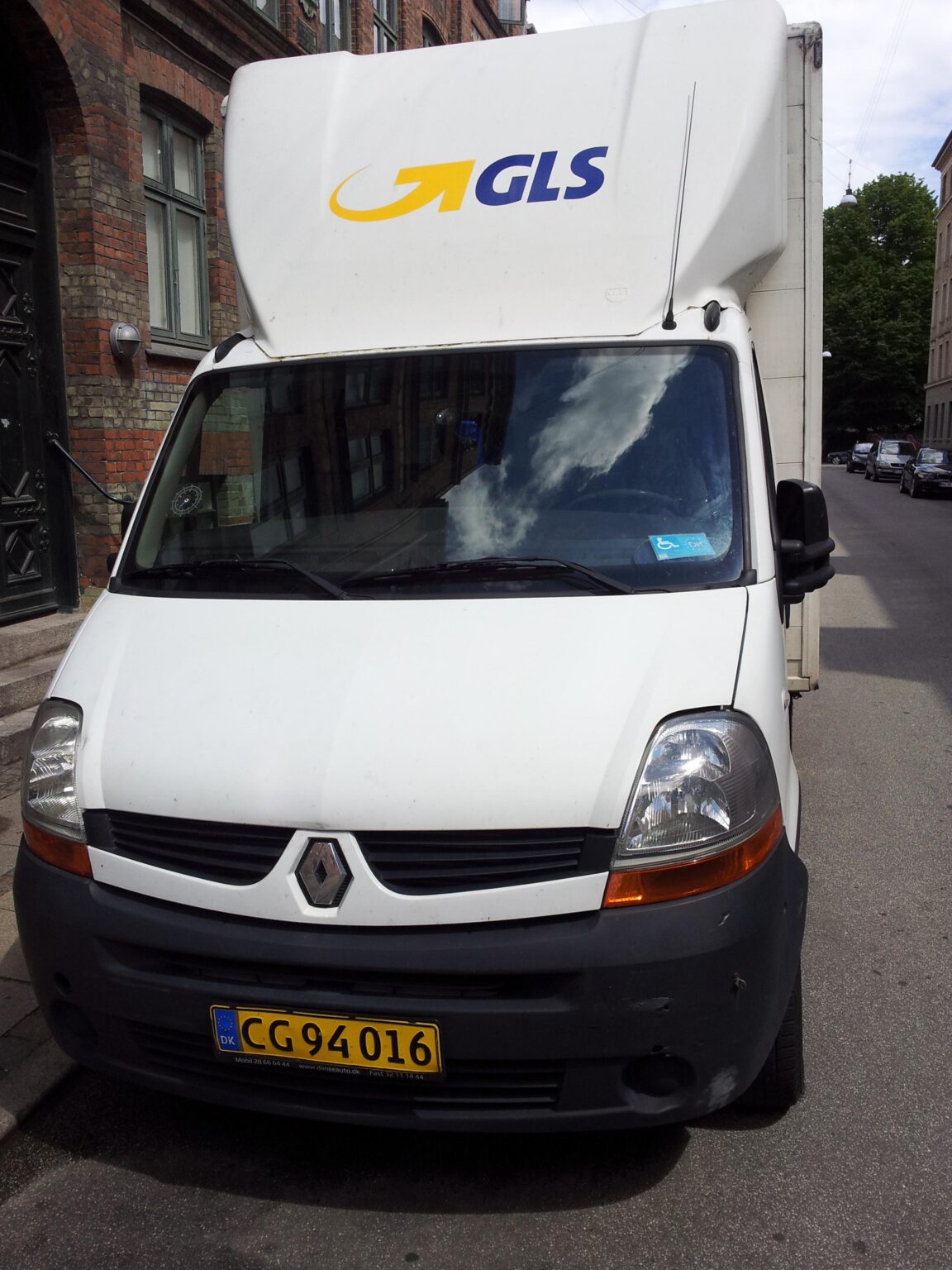 Die Debatte über Behindertenausweise ließ mich an dieses Foto denken, das ich vor ein paar Jahren gemacht habe (Meinungsgade, Kopenhagen)