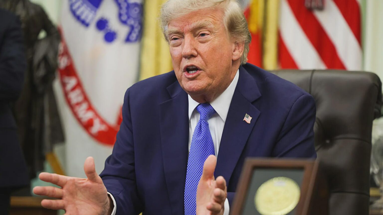 Trump sagt, die Wähler seien wütend auf die Republikaner – aber nicht auf ihn. Das zeigen Umfragen.