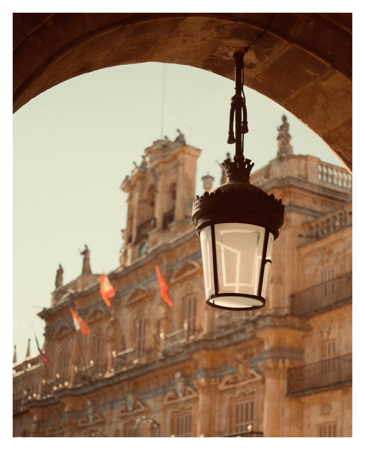 Zwischen Stein und Licht