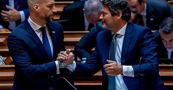 Francisco Gomes sagt, er habe seinen Abschluss in Harvard gemacht, aber in der Sommerschule nur zwei Fächer belegt