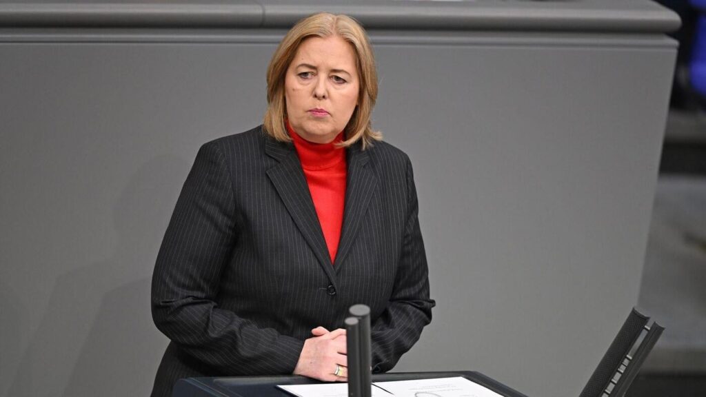 Initiative von Bärbel Bas: Kommunen unterstützen Aktionsplan gegen Sozialmissbrauch durch EU-Zuwanderer Initiative von Bärbel Bas: Kommunen unterstützen Aktionsplan gegen Sozialmissbrauch durch EU-Zuwanderer