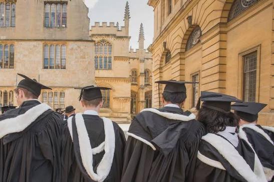 Absolventen der 50 weltweit führenden Universitäten können sich in Armenien für eine Befreiung vom Militärdienst qualifizieren