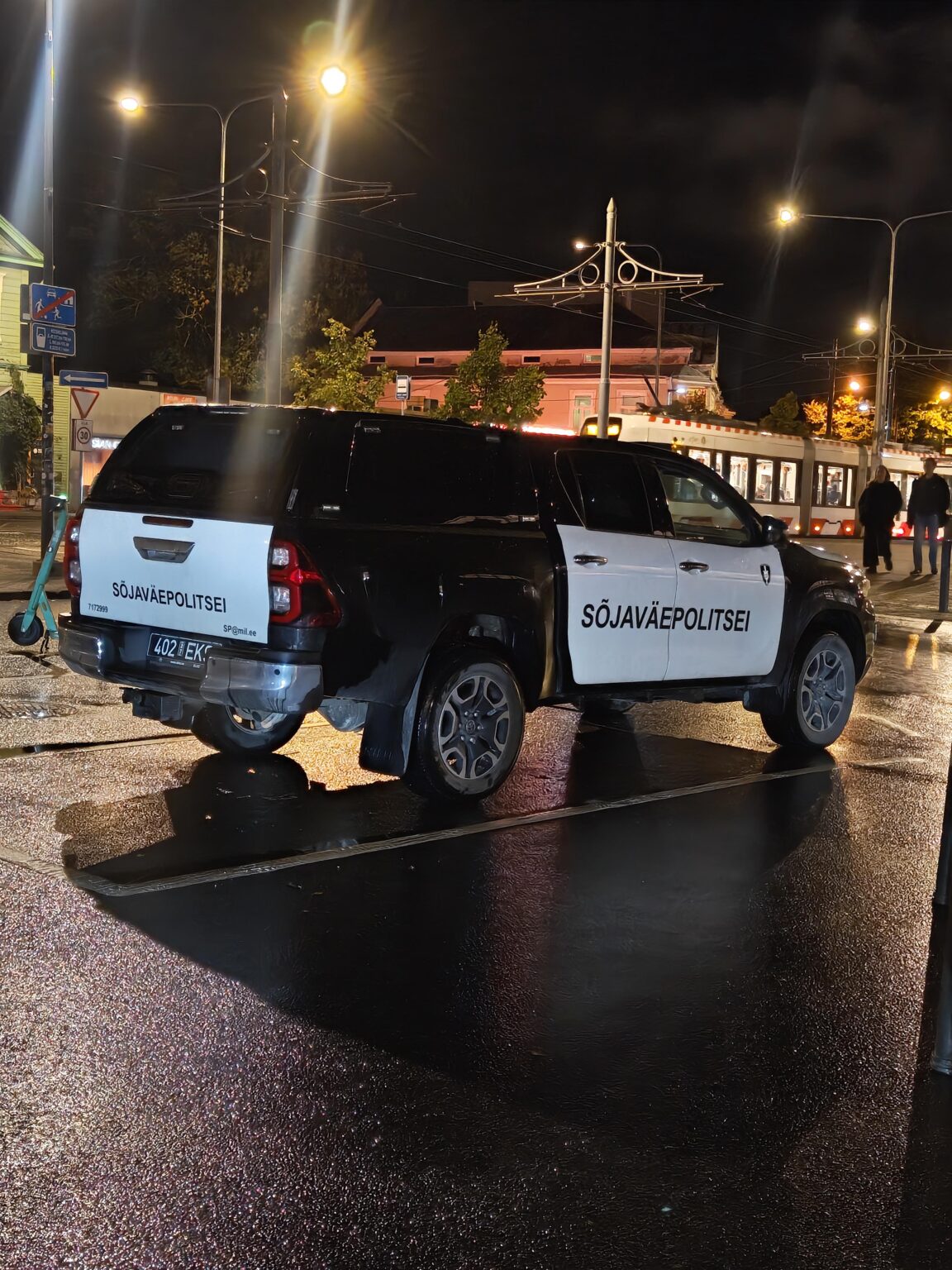 Militärpolizeiauto.