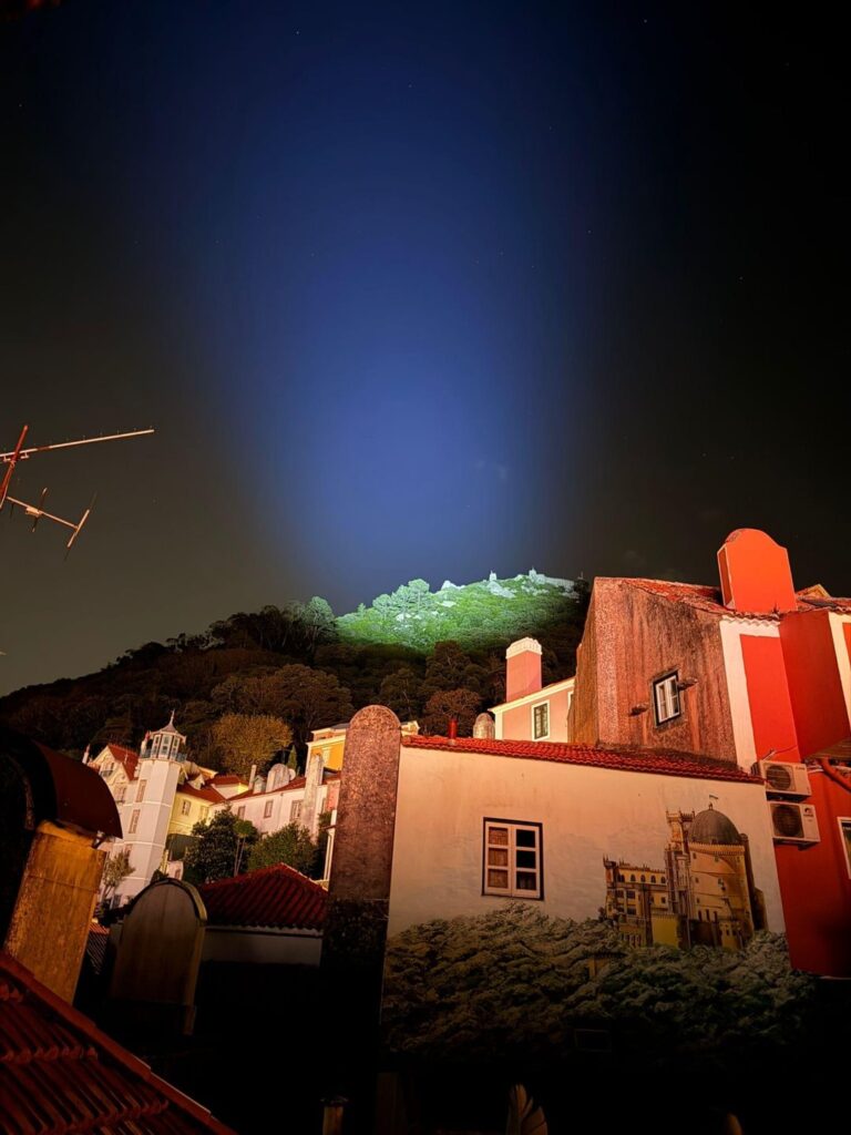 Licht über dem Schloss der Mauren