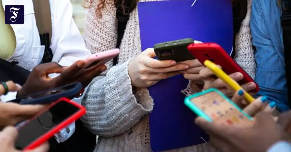 EU bremst Mitgliedstaaten bei Social-Media-Verboten aus EU bremst Mitgliedstaaten bei Social-Media-Verboten aus
