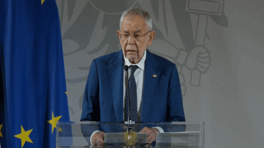 🇪🇺🇦🇹 Österreichs Präsident Van der Bellen: Es ist Zeit für eine Vertragsreform und für den Übergang zu einem integrierten, föderaleren Europa. Ein geeintes Europa ist die beste Idee, die wir je hatten. Russland ist ein Zwerg, der vorgibt, ein Riese zu sein 🇪🇺🇦🇹 Österreichs Präsident Van der Bellen: Es ist Zeit für eine Vertragsreform und für den Übergang zu einem integrierten, föderaleren Europa. Ein geeintes Europa ist die beste Idee, die wir je hatten. Russland ist ein Zwerg, der vorgibt, ein Riese zu sein